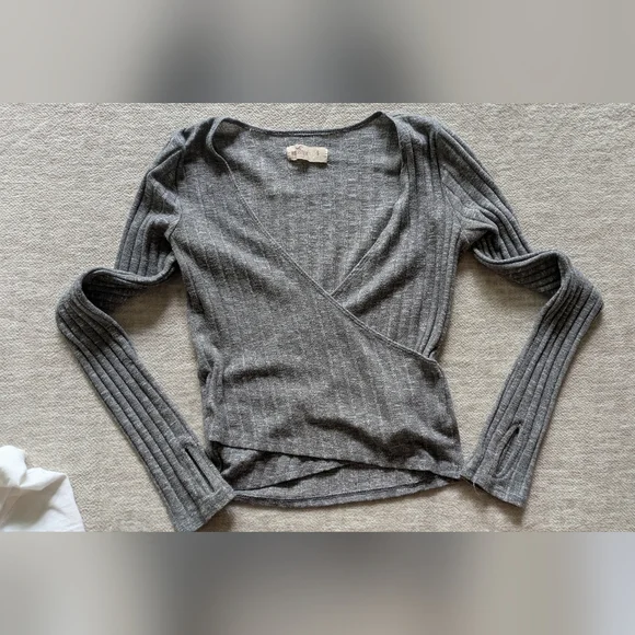 Women's Size Small Top Bundle - Picture 6 of 6